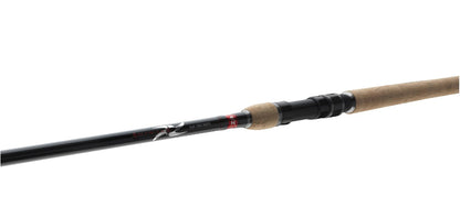 Спининг въдици DAIWA '25 NINJA X SPIN заснемане на детайл от въдицата, включваща коркова дръжка и черен дизайн.