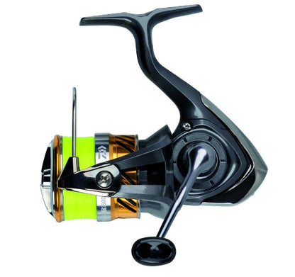 Макара с преден аванс DAIWA 20 LAGUNA+J-BRAID X4 YELLOW