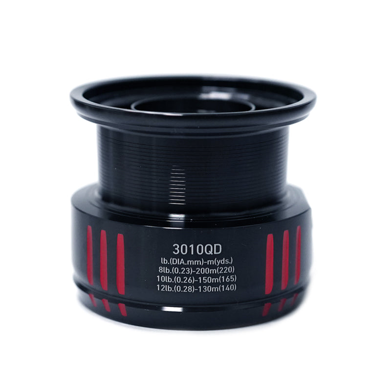 Резервна шпула за DAIWA 20 TOURNAMENT 3010 QD с червен акцент и информация за товароносимост.