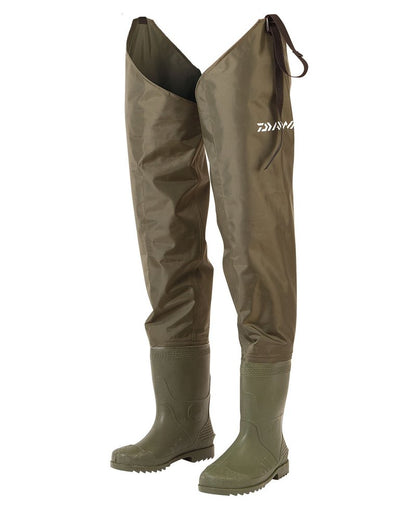 Гумени ботуши до кръста DAIWA LIGHTWEIGHT HIP WADER с PVC ботуши и усилени подметки.
