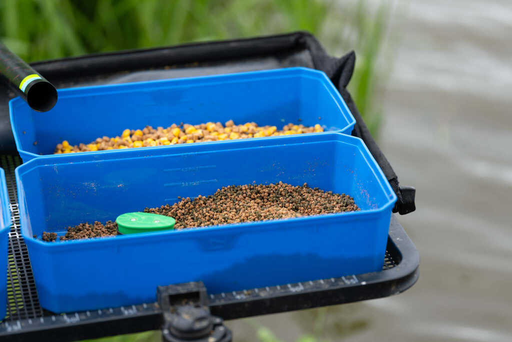Кутия за стръв PRESTON 6PT BAIT TUB