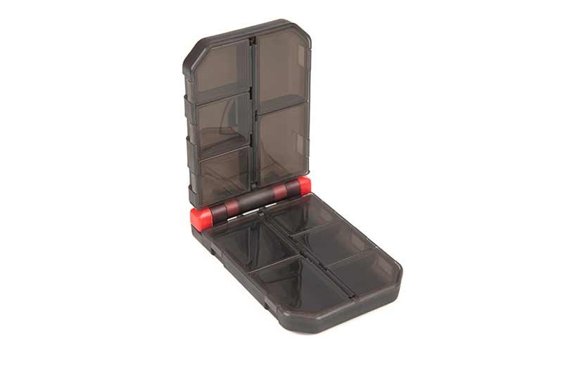 Кутии Fox Rage Accessory Box с отворен дизайн и отделения за съхранение на риболовни аксесоари.