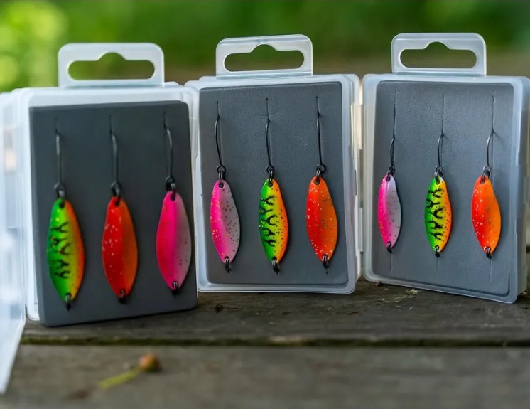 Сет клатушки ZEBCO TROUT UL SPOON SET - 3бр. - ярки клатушки в пакети за ултралайт риболов на пъстърва.