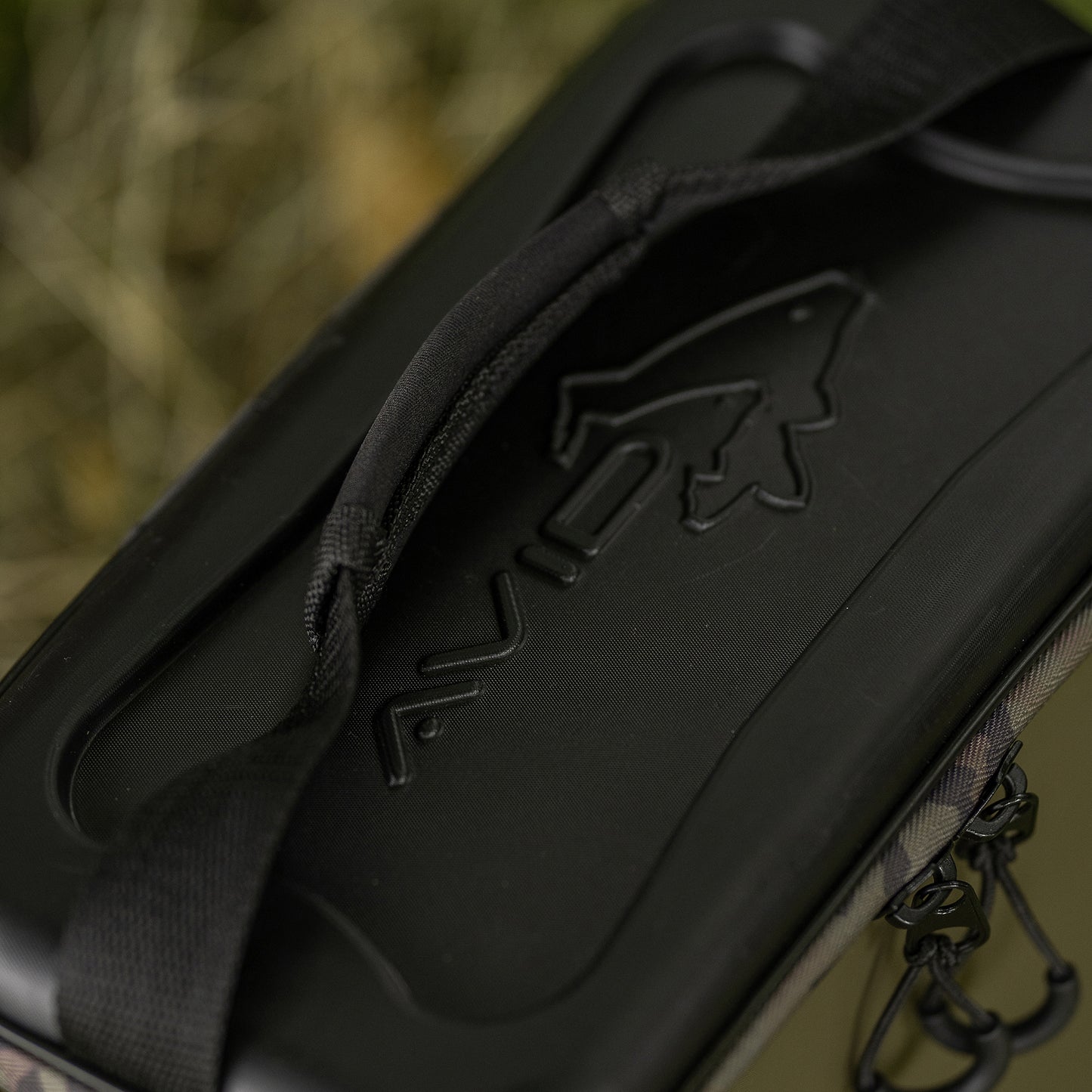Кутия за стръв AVID Stormshield Eva Compact Caddy - 9L