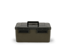 Кутия AVID XL RELOAD ACCESSORY BOX в камуфлажен цвят с подвижни прегради и удобен дръжка.