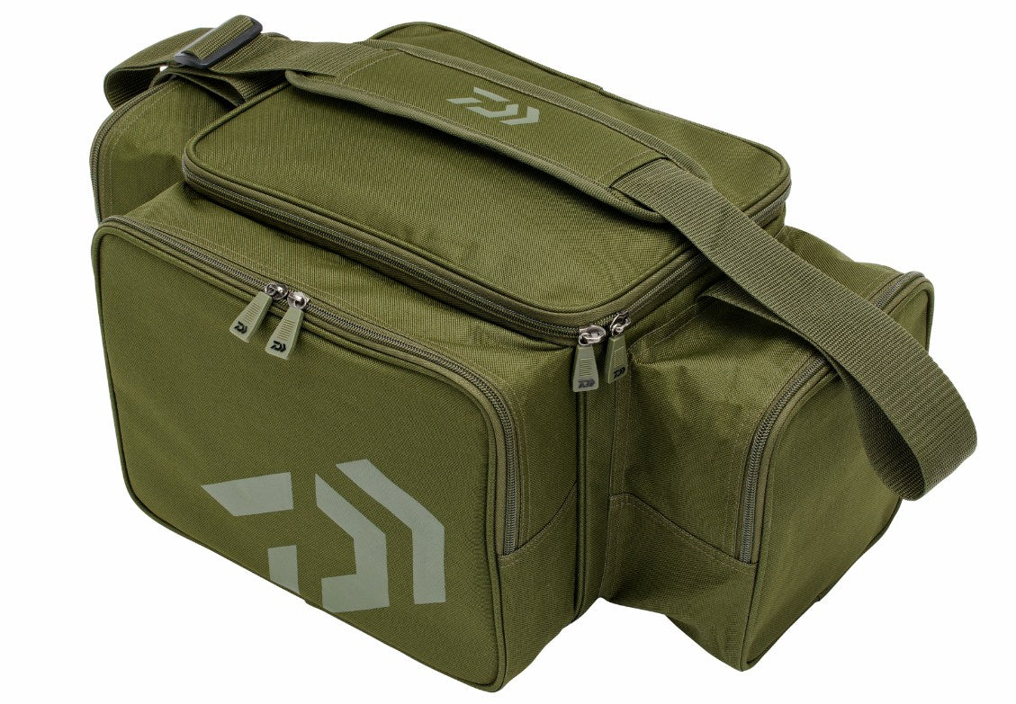 Geantă mare DAIWA BLACK WIDOW COMPACT TACKLE BAG