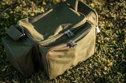 Geantă mare DAIWA BLACK WIDOW COMPACT TACKLE BAG