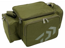 Сак DAIWA BLACK WIDOW COMPACT TACKLE BAG