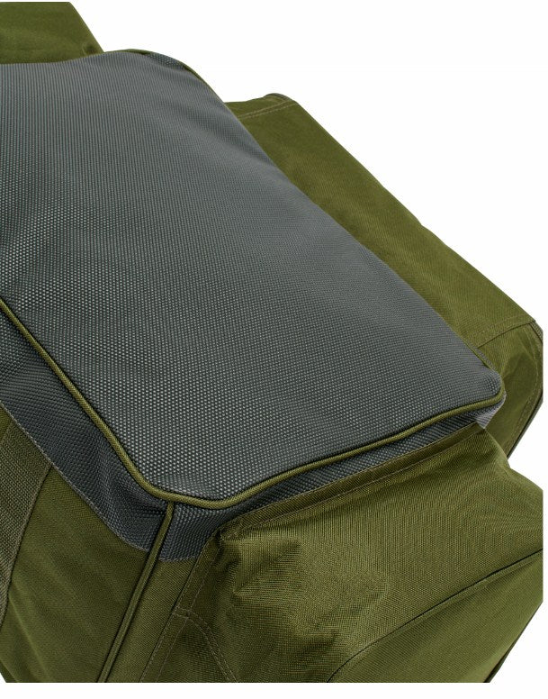 Geantă mare DAIWA BLACK WIDOW LOW LEVEL CARRYALL