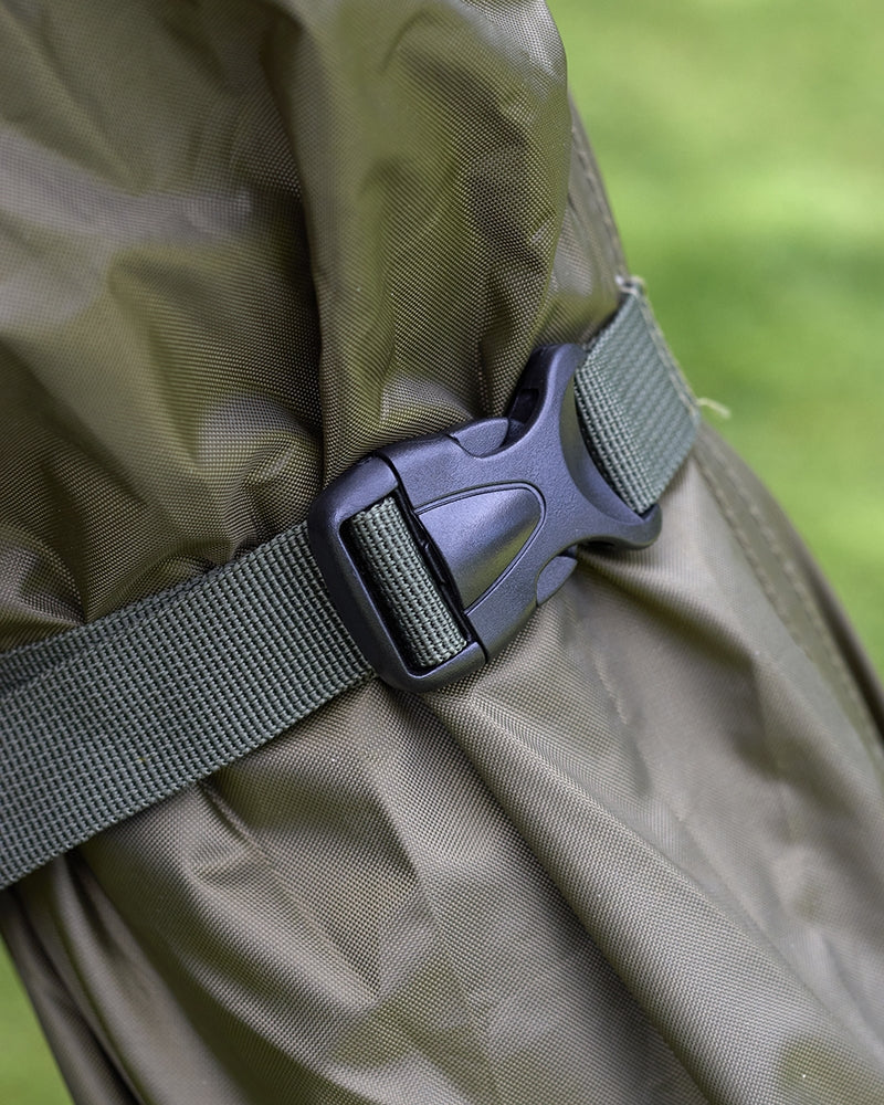 Броли DAIWA 23 MISSION BROLLY с механизъм за заключване и удобен колан за риболовни такъми.