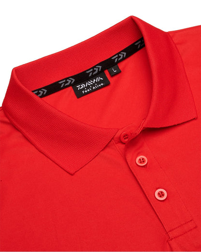 Тениска DAIWA D-VEC POLO SHIRT RED - Червена, червена тениска с яка и лого на DAIWA.