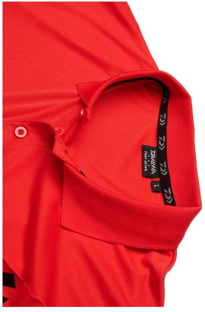 Тениска DAIWA D-VEC POLO SHIRT RED - Червена, къс ръкав и яка, с лого на DAIWA.