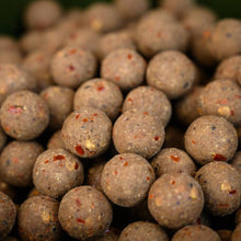 Протеинови топчета DYNAMITE BAITS HOT CRAB & KRILL BOILIE - 1кг