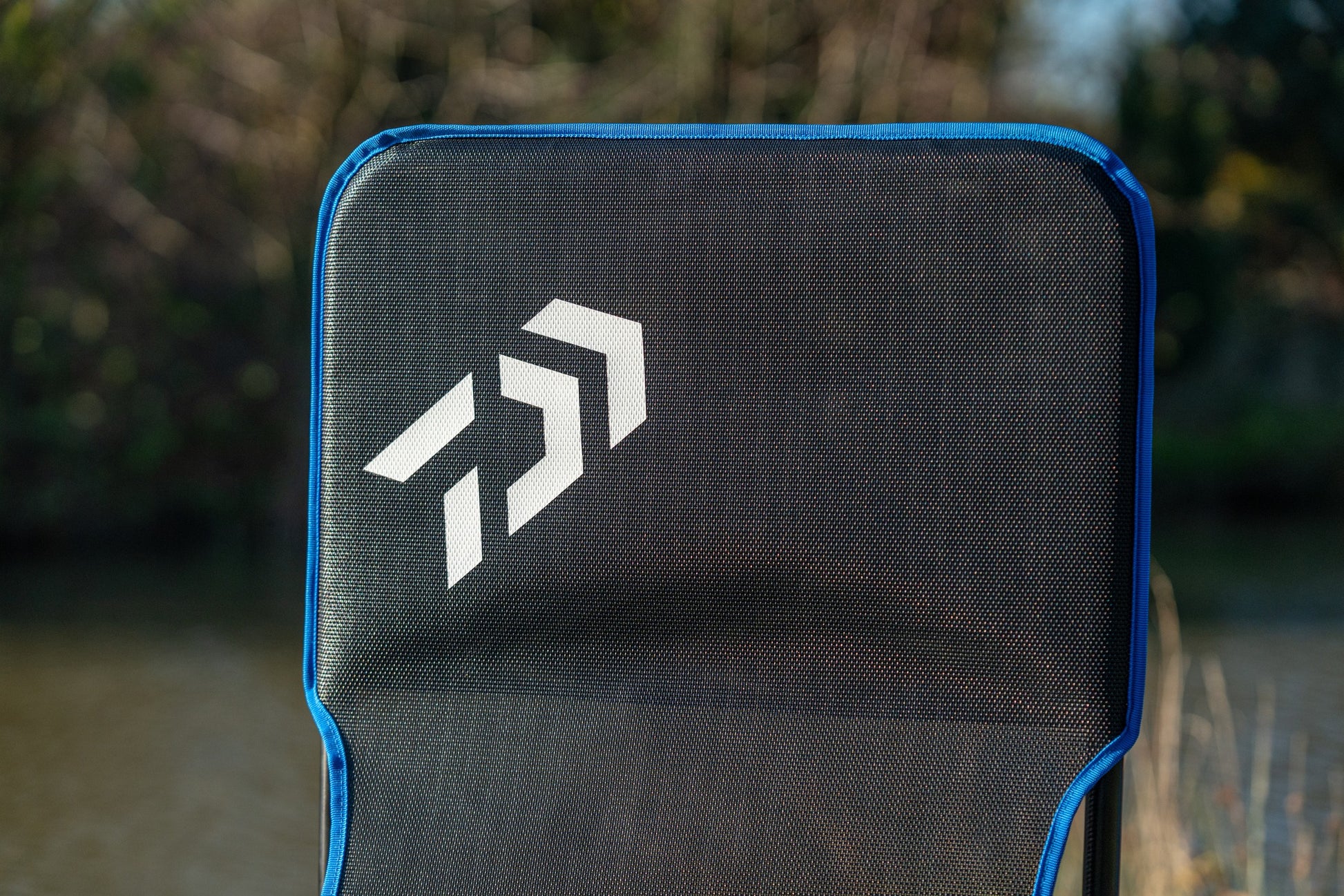 SLIDE TRAY FEEDER CHAIR17