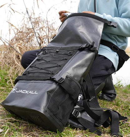 Водоустойчива чанта за спининг риболов JACKALL WATERPROOF BACKPACK L (30L - 35L) - Черна