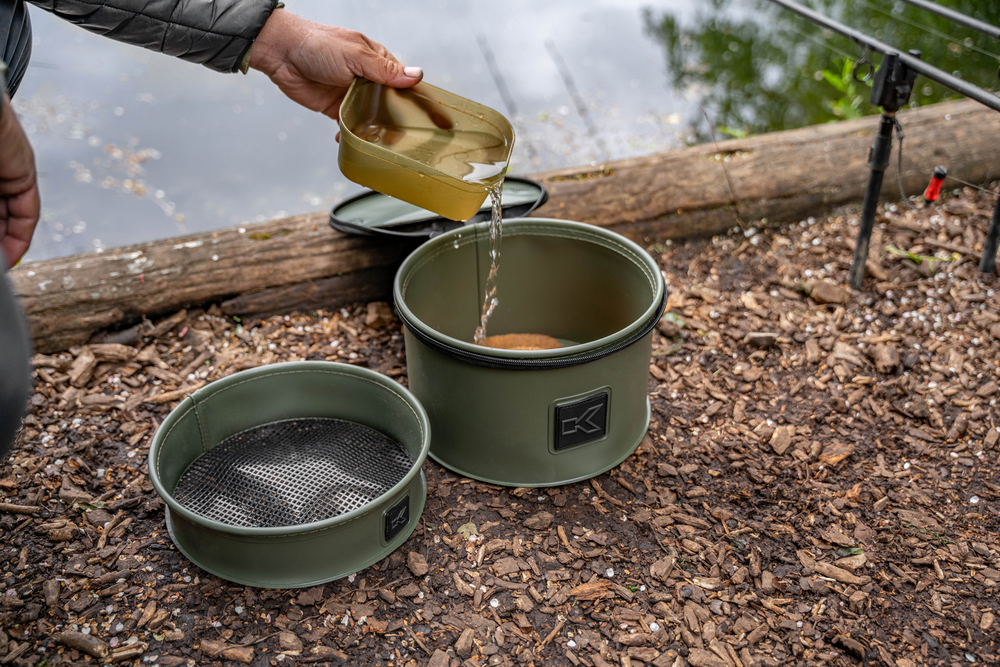 KORUM EVA RIDDLE SET Feeder Bowl and Riddle - 3 mm