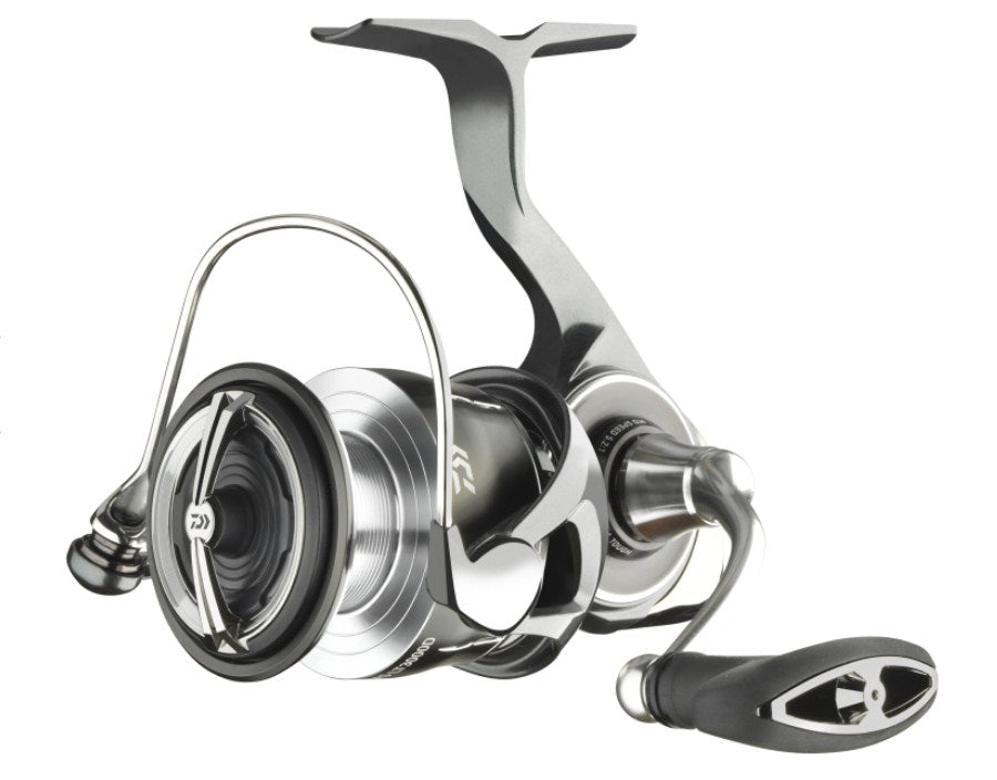 Макара с преден аванс DAIWA 24 LUVIAS LT