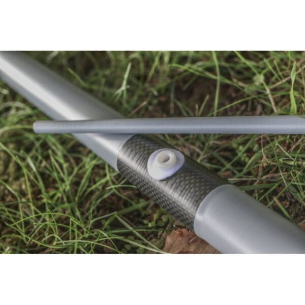 Топ сет PRESTON EURO XS UNI GHOST POWER TOP 2 KIT LONG - детайл на облегчената конструкция за риболовни такъми.