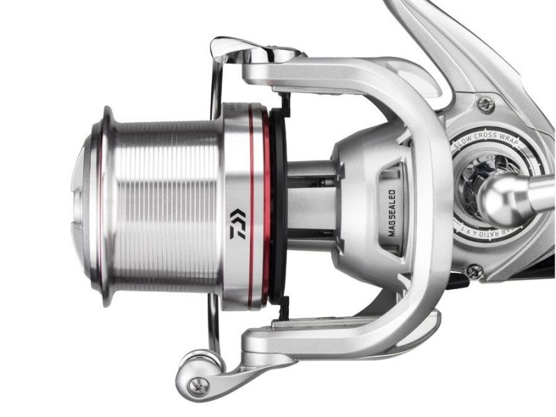 Carp reel DAIWA 19 EMBLEM SURF 35 SCW QD