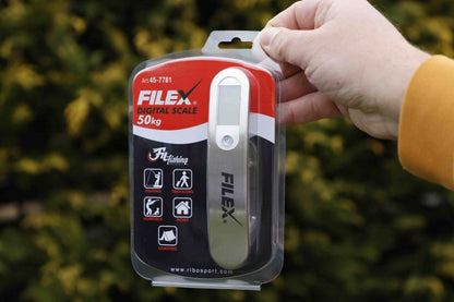 Дигитален кантар Fil Fishing DIGITAL SCALE в опаковка, удобен за риболов и пътуване, измерва до 50кг.