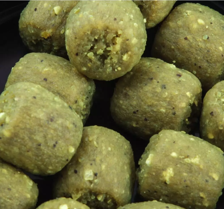 Меки пелети DYNAMITE BAITS Big Fish River Cheese & Garlic - 12mm