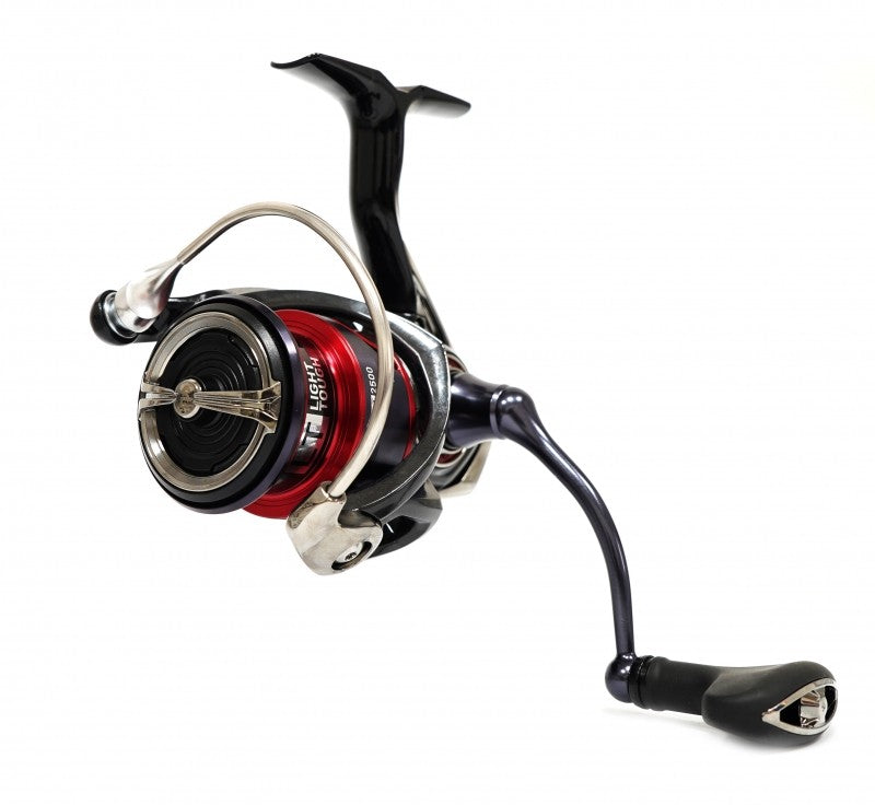 Катушка с передним фрикционом DAIWA 20 FUEGO LT