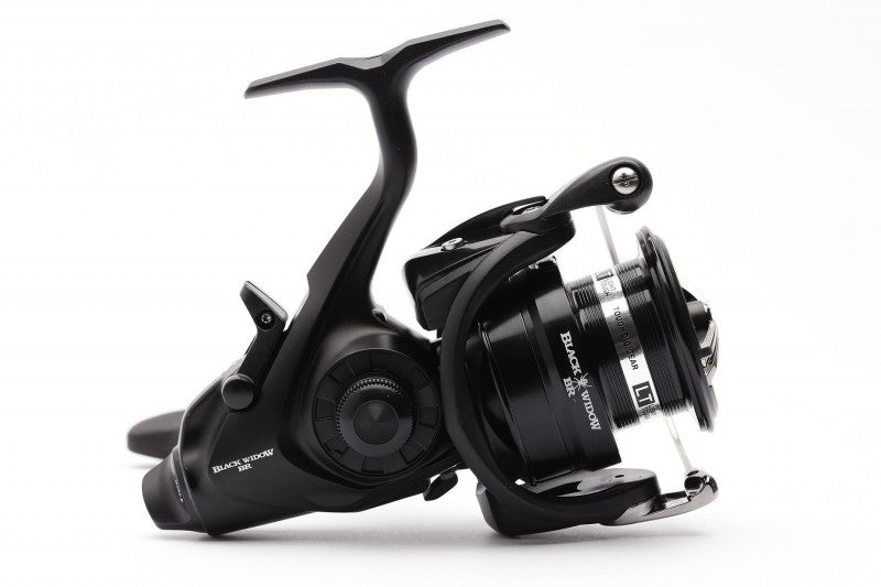 Бейтрънър макара Daiwa 19 BLACK WIDOW BR LT 4000-C