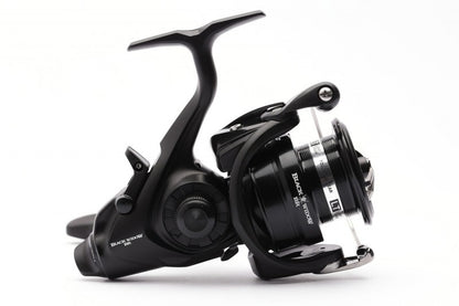 Бейтрънър макара Daiwa 19 BLACK WIDOW BR LT 4000-C