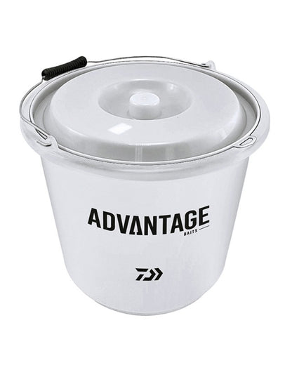 Găleată pentru nadă DAIWA ADVANTAGE BAITS 12L / 18L - Alb