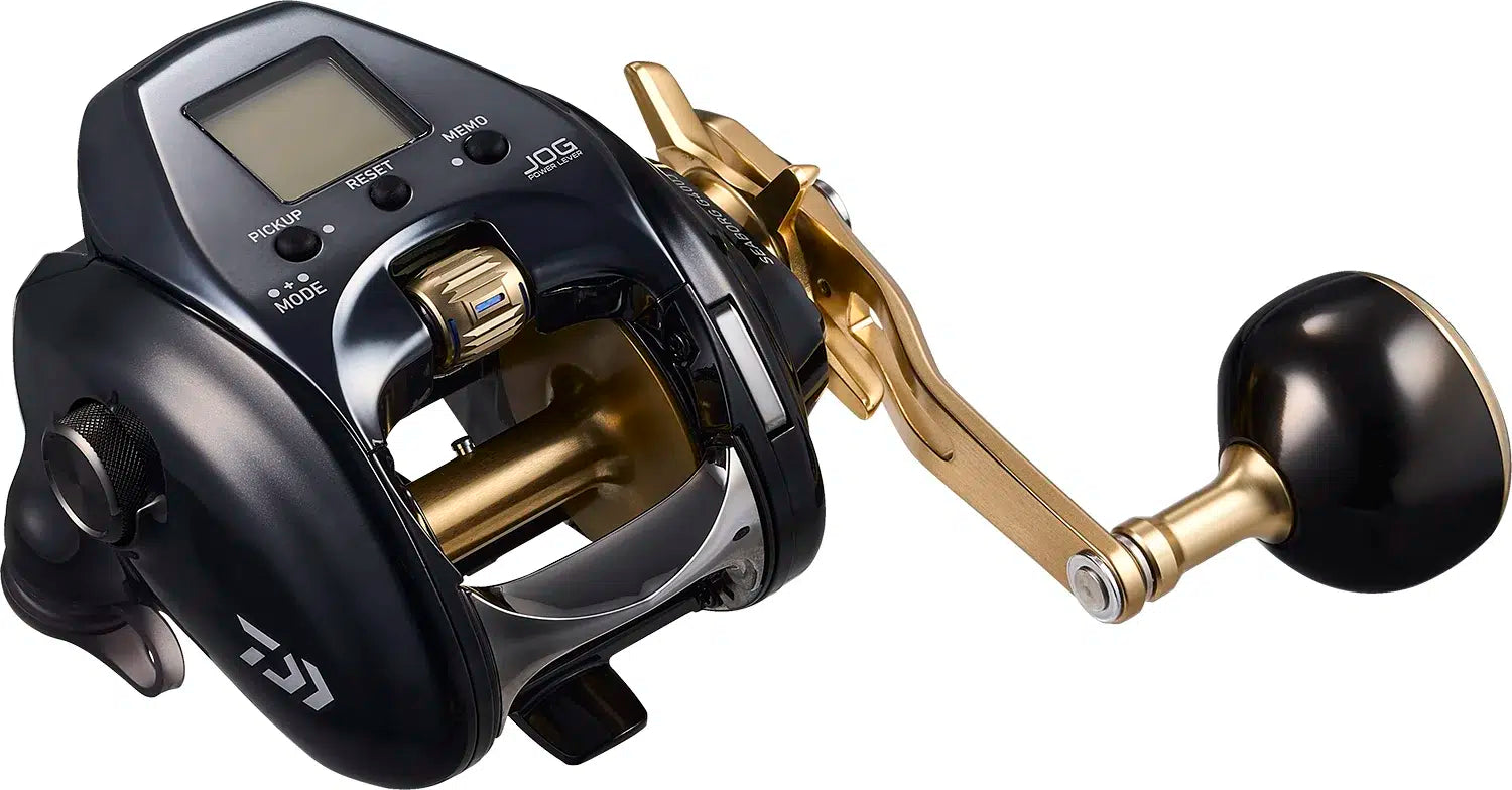 Електрически мултипликатор DAIWA 24 SEABORG G400JL (E) с алуминиева ръкохватка и цифров дисплей.
