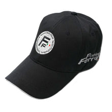 Шапка с козирка LINEAEFFE Fishing Ferrari черен цвят, удобна за риболовни дни с лого Lineaeffe.