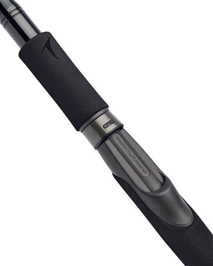 Фидер въдици DAIWA TOURNAMENT SLR - New model 2025 с удобна дръжка за лесно риболовно управление.
