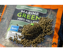Пелети SONUBAITS Marine Green Feed Pellets 900g - 2mm в пакет с рибарски такъми за успешен риболов.