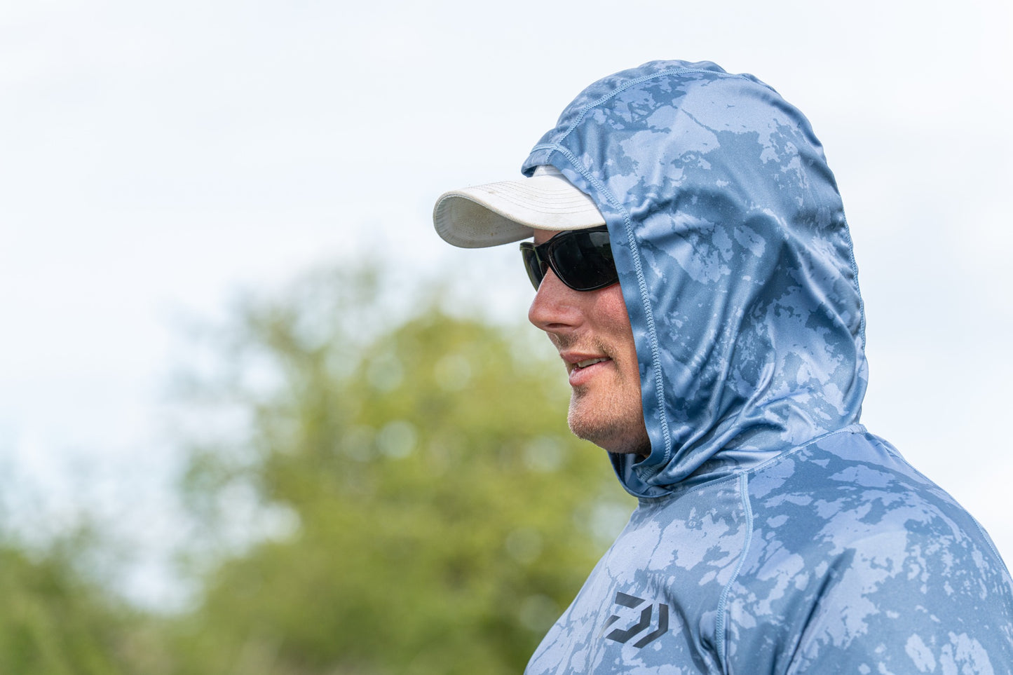 26 DAIWA D-VEC SUN HOODIE BLUE7
