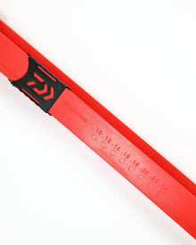 Комплект совалки Daiwa SLIDE WINDERS RED с маркировка на дебелината на влакното.