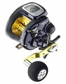 Електрически мултипликатор Daiwa TANASENSOR 500 - надежден риболовен инструмент с електронен дисплей и мощен механизъм.