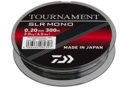 Монофилно влакно Daiwa TOURNAMENT SLR MONOFIL - 300m в черно с червена опаковка, произведено в Япония.